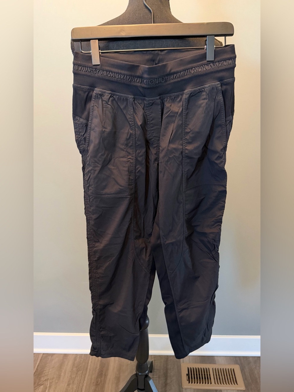 Lululemon Dance Studio Capri pants